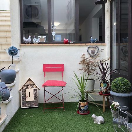 O 36 Rempart Sud B&B Aigues-Mortes Buitenkant foto