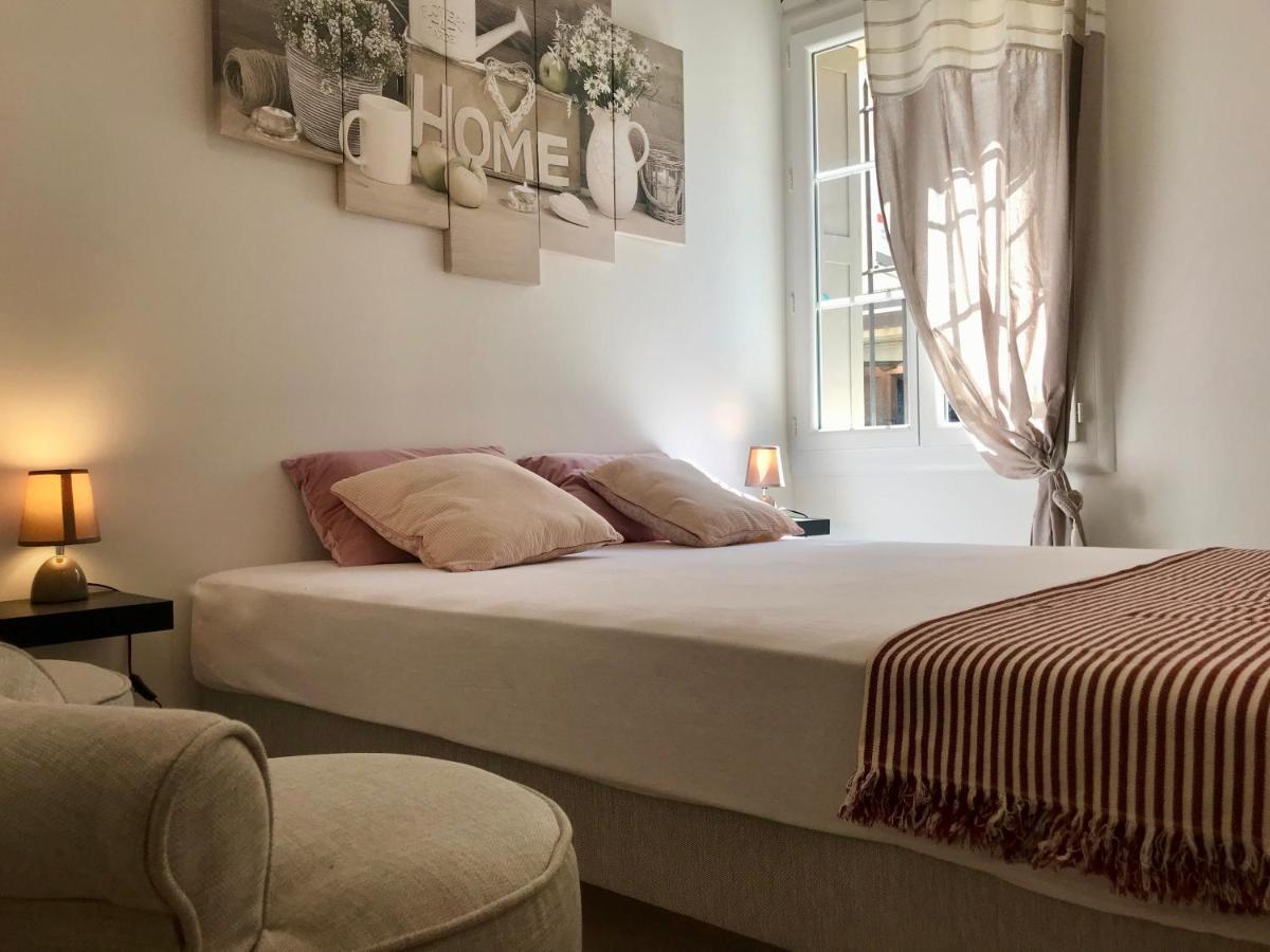 O 36 Rempart Sud B&B Aigues-Mortes Buitenkant foto