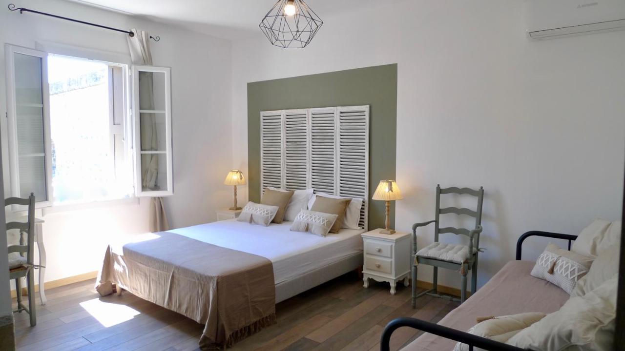 O 36 Rempart Sud B&B Aigues-Mortes Buitenkant foto